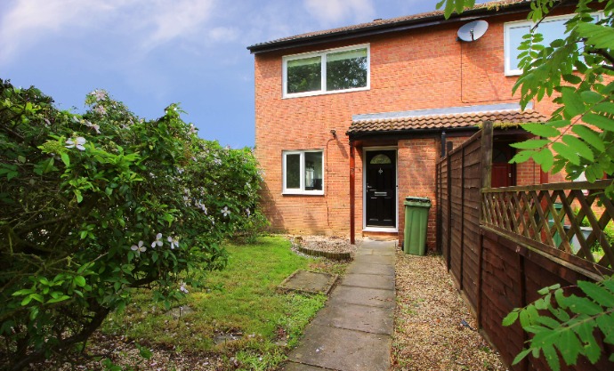 1 bedroom Maisonette